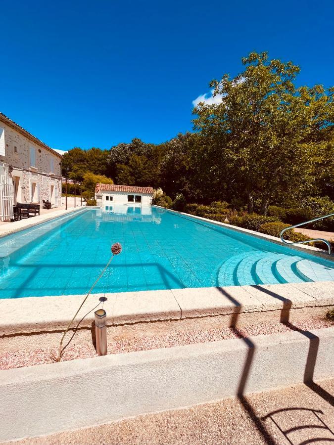 Aparthotel Domaine Amourella Lambesc Exterior foto