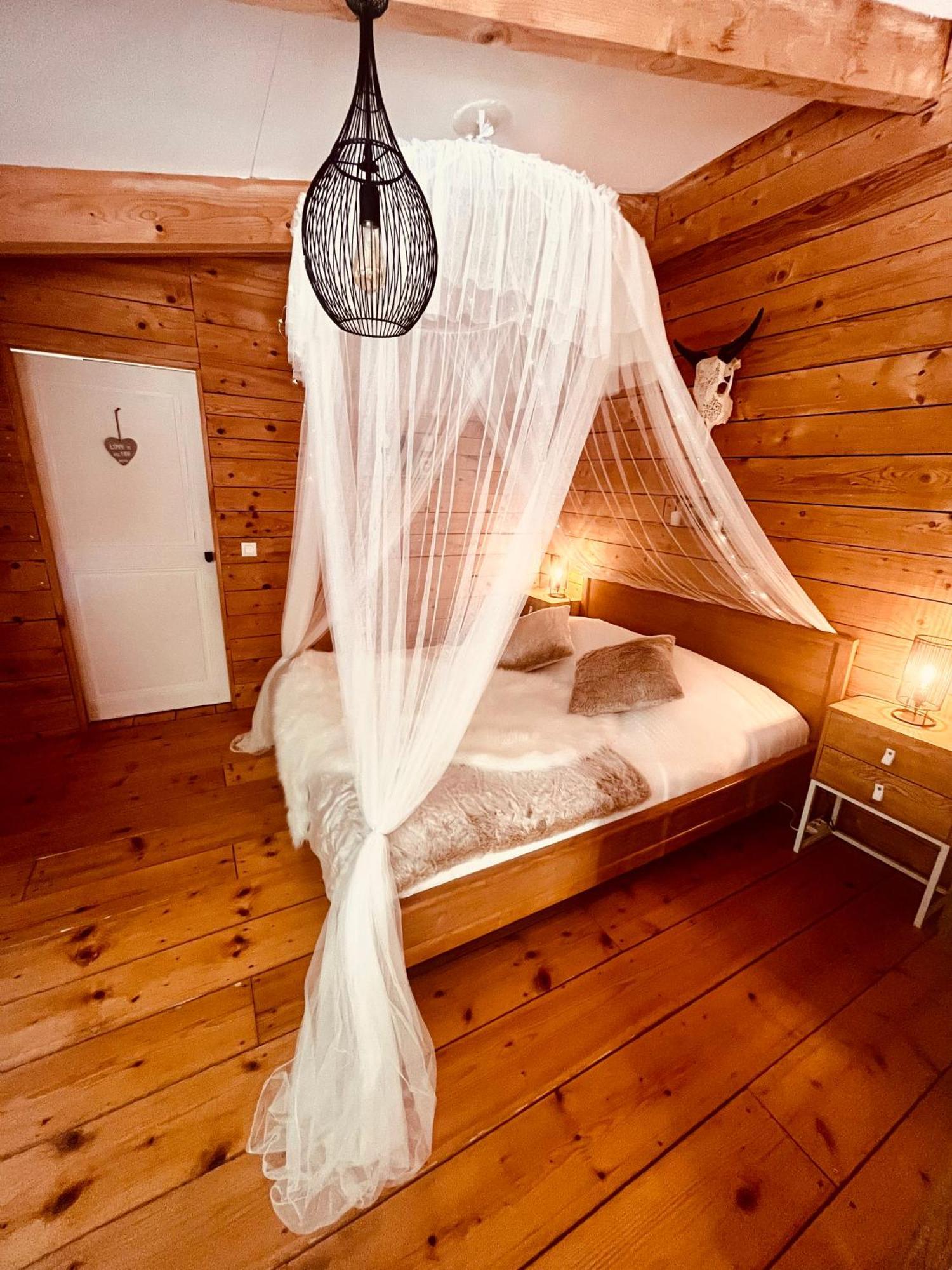 Aparthotel Domaine Amourella Lambesc Zimmer foto