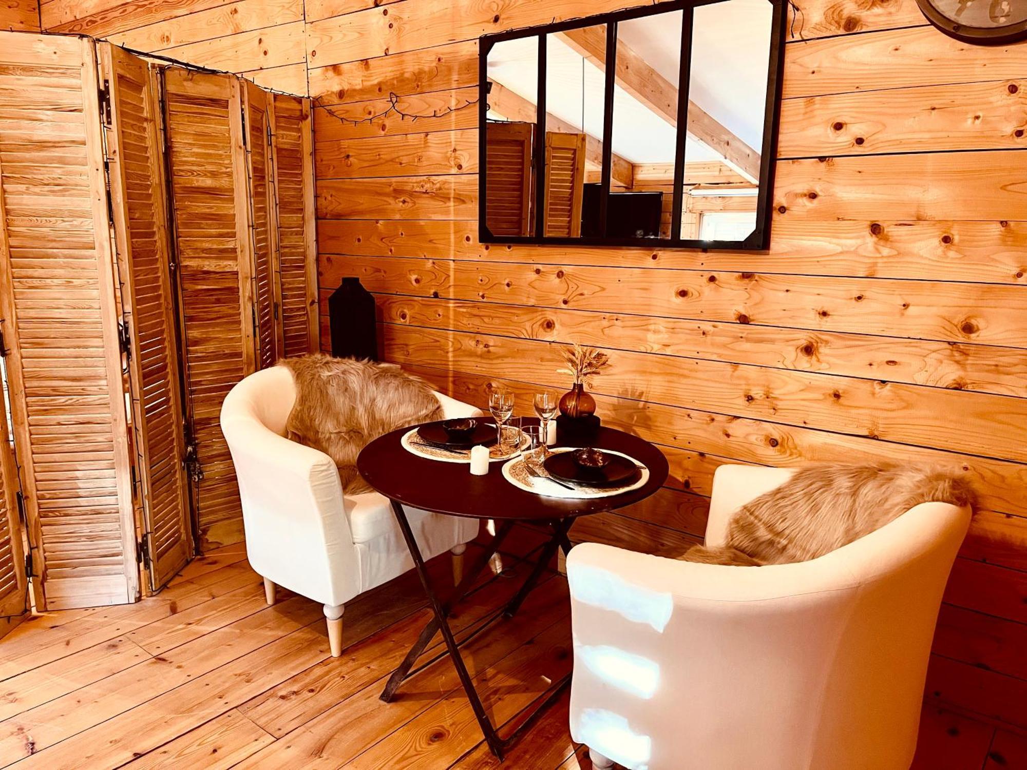 Aparthotel Domaine Amourella Lambesc Zimmer foto